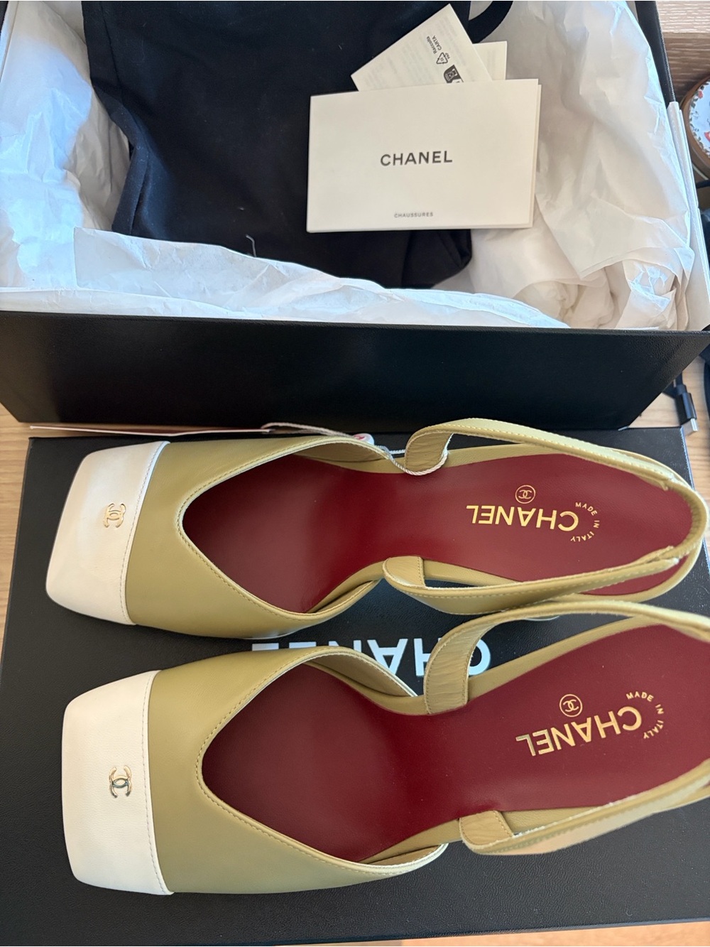 CHANEL Olive Green and White Cap-Toe Slingback Heels with Gold CC - Picture 7 of 8